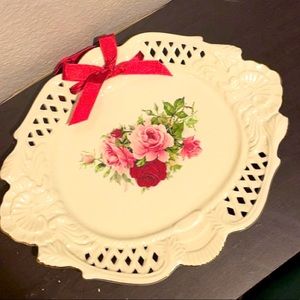 Antique Formalities Ceramic Flower Tray Wall Decor